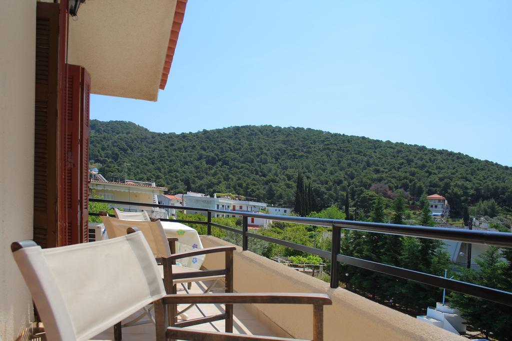 Villa Yiotevi Poros Town Rom bilde