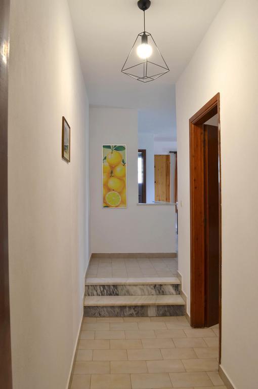 Villa Yiotevi Poros Town Eksteriør bilde
