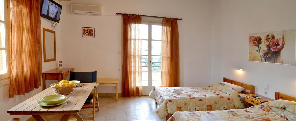 Villa Yiotevi Poros Town Eksteriør bilde