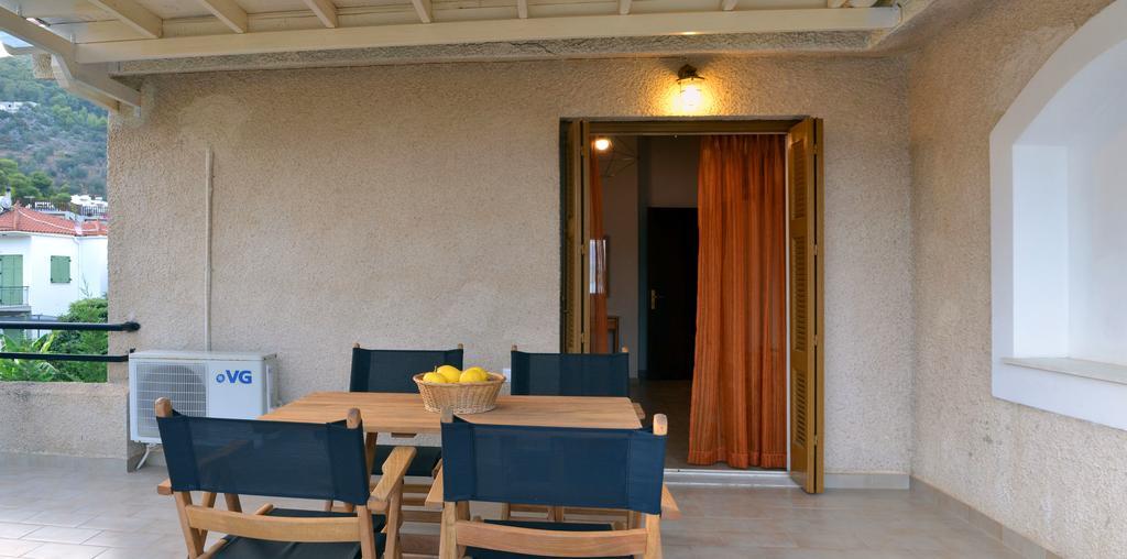 Villa Yiotevi Poros Town Eksteriør bilde
